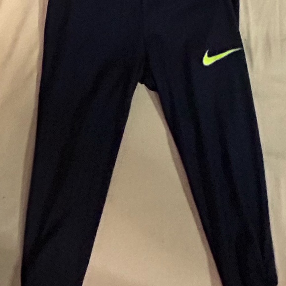 Nike 2-pc set $65 - Picture 3 of 4